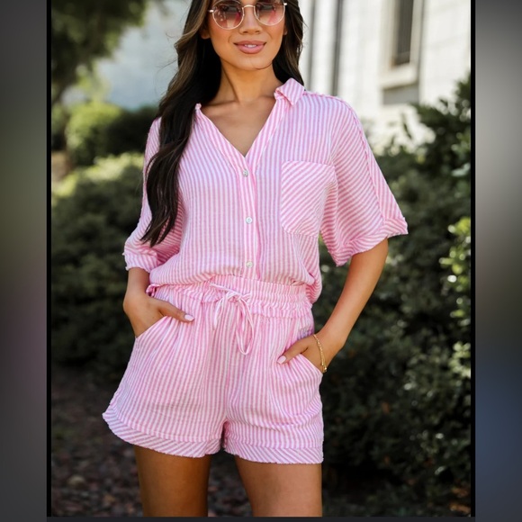 Romeo & Juliet Couture Pants - White & pink striped  Romeo & Juliet beach tassel boxer shirt tassel $88 spring